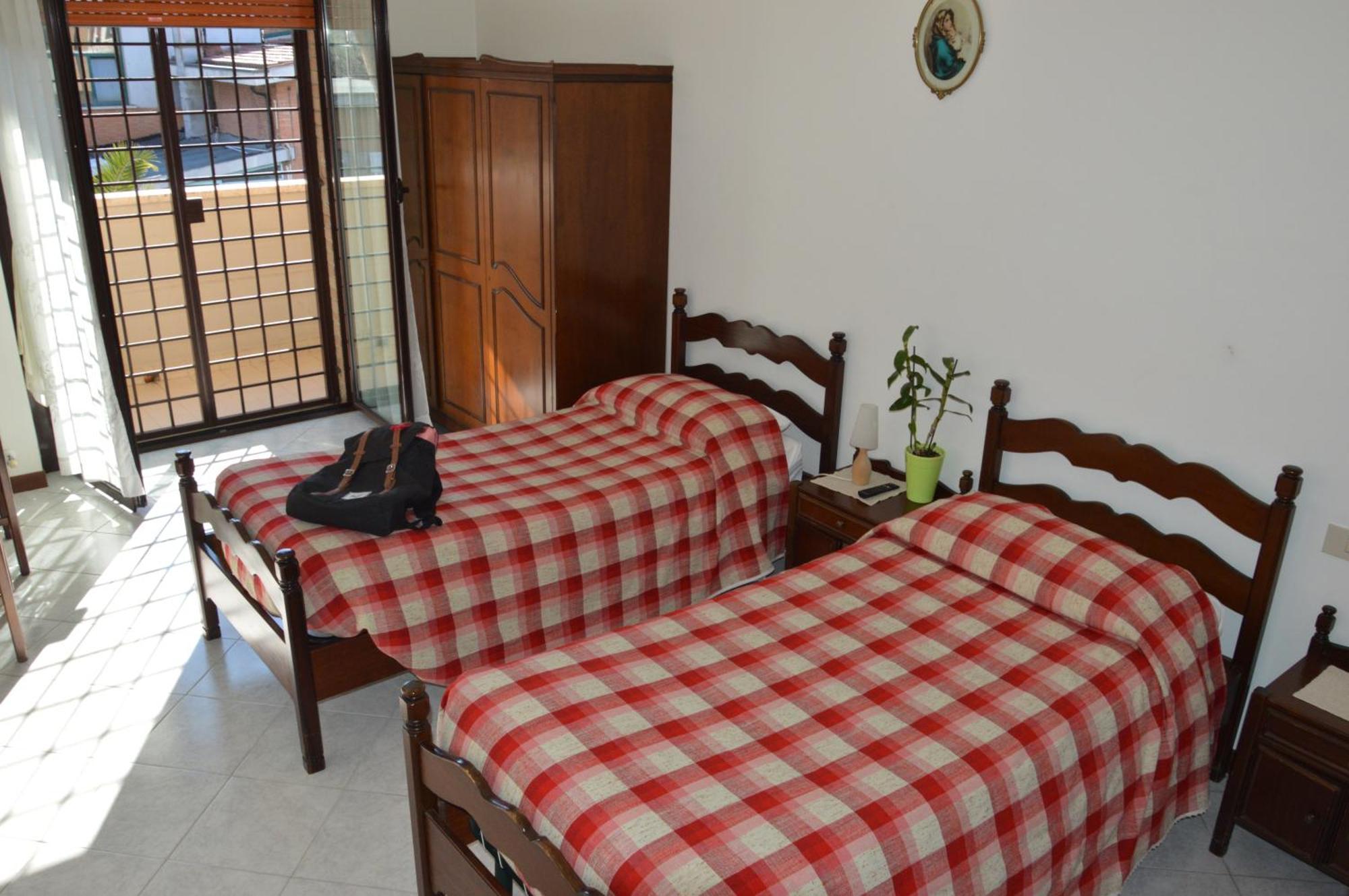 Domus Achille Fosco Hotel Чампино Екстериор снимка